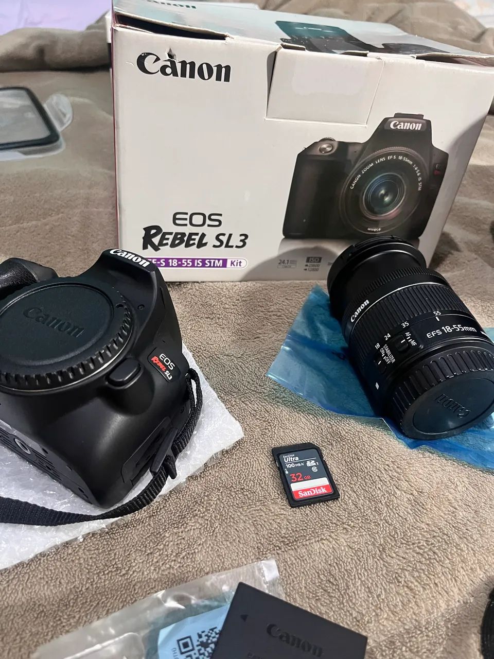 Cânon SL3 + lente + cartão + bolsa + vários acessórios  - Foto 2