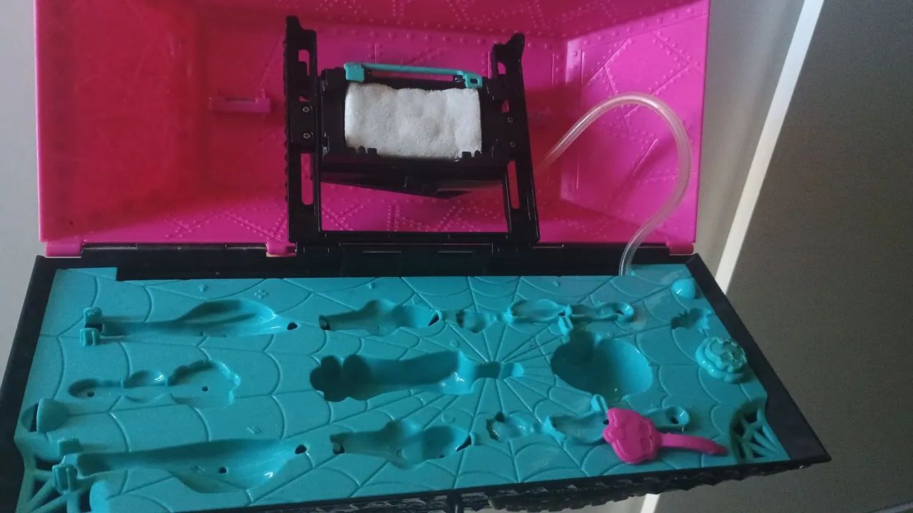 Monster High - Caixão C.A.M (Create a monster) com figurinhas  - Foto 3