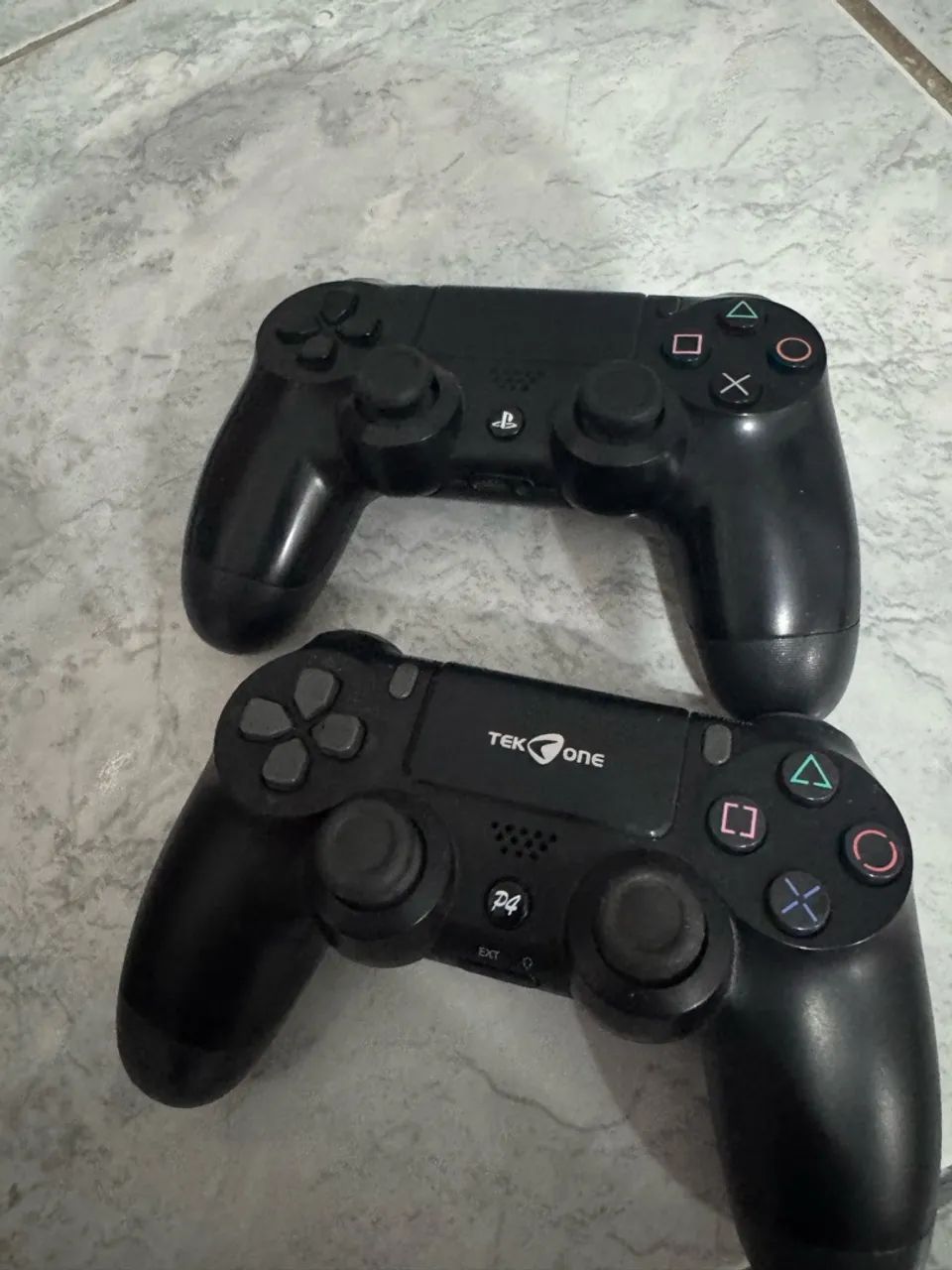 2 CONTROLES DE PS4
