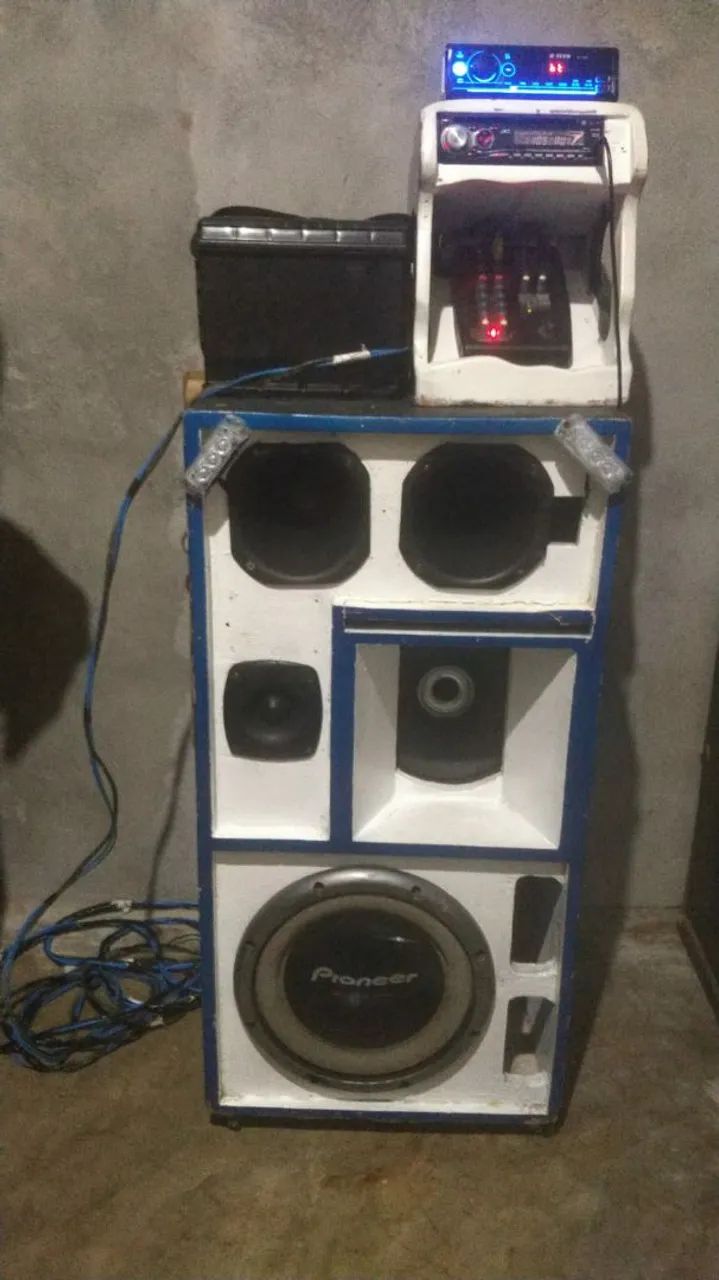 Caixa bob no precinho completa, tudo em estado de zero.