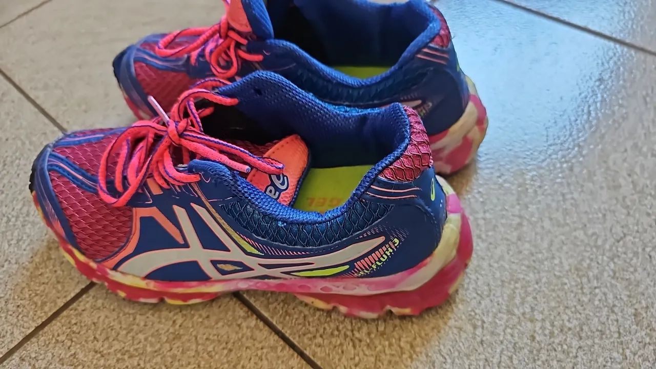 TÊNIS ASICS ORIGINAL NUMERO 36!! - Foto 2