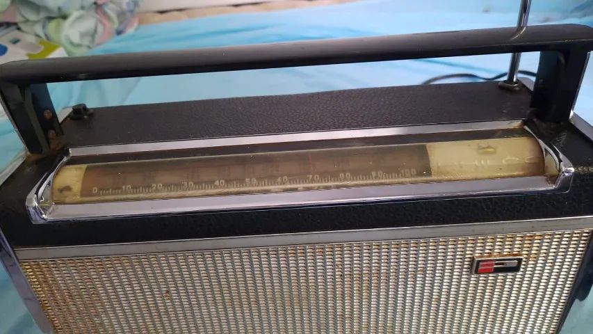 radio philco transglobe 8 fxs sem fm bom estado - Foto 5