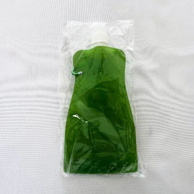 Garrafa de Plástico p/ Água Verde 500 ml Dobrável - Foto 6