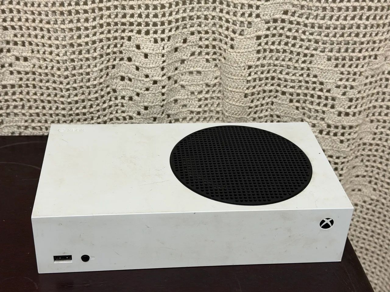 XBOX SERIES S COM 2 CONTROLES - Foto 3