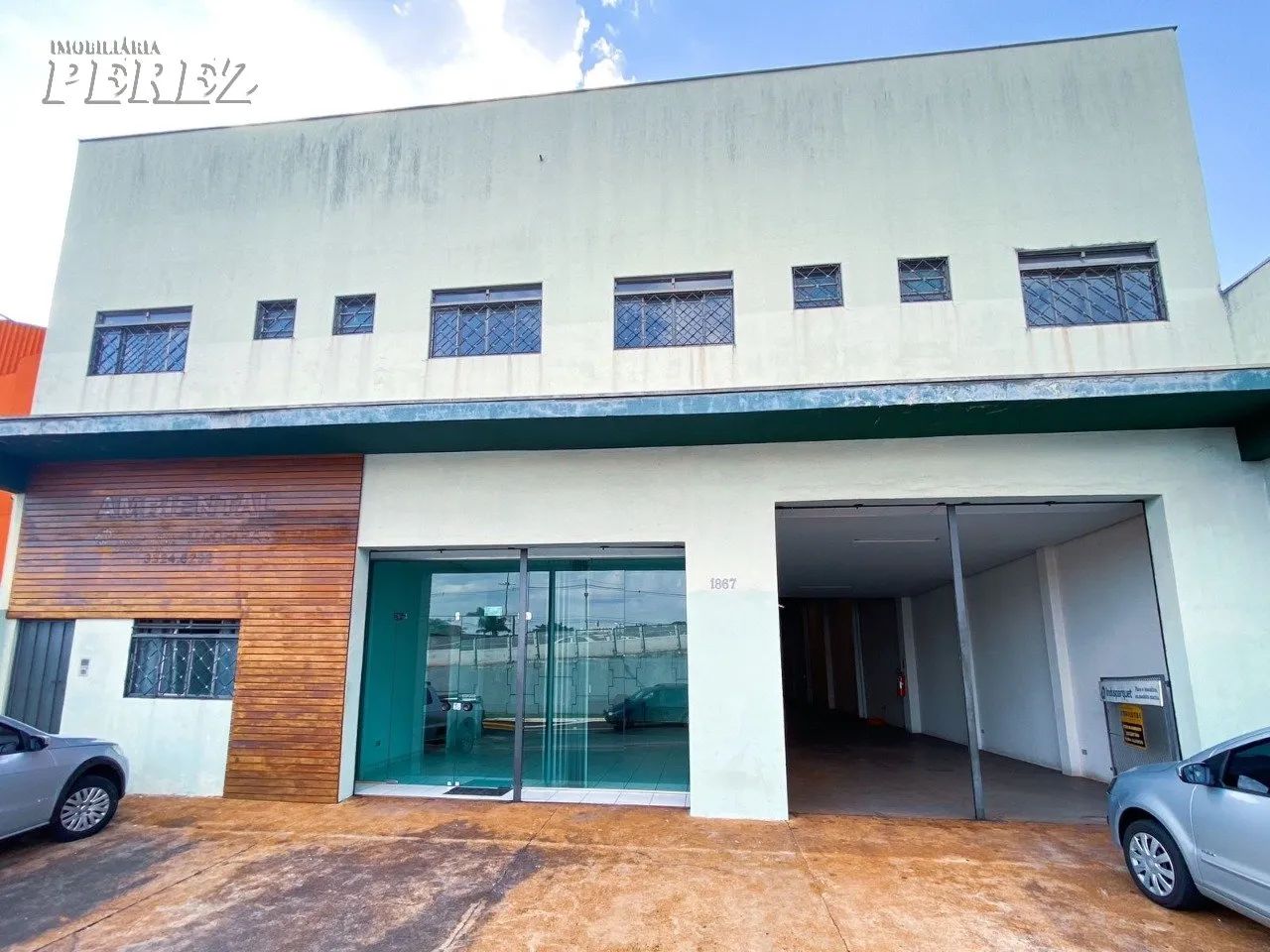 Barracão à venda e locação na região central em Londrina.
