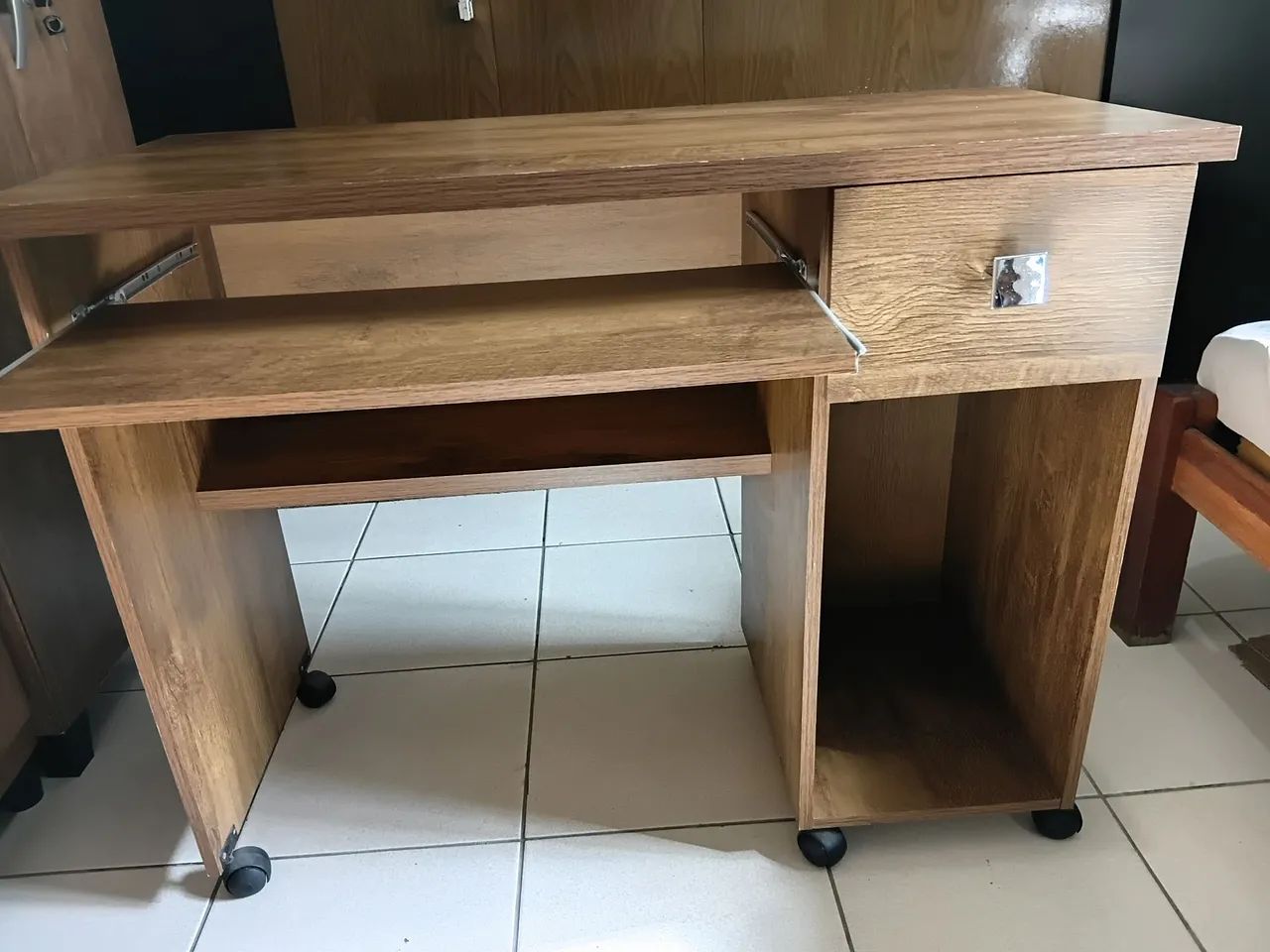Computer Desk415075756797470720