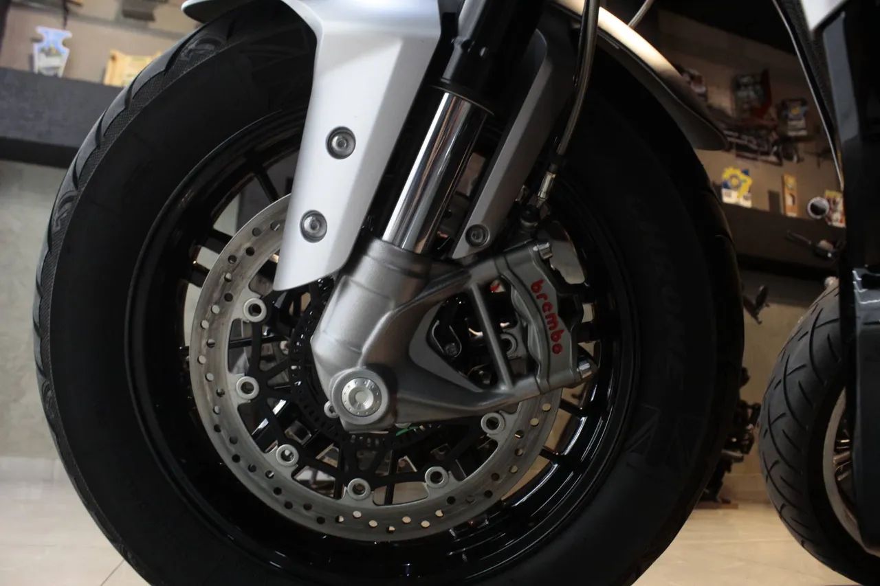 TRIUMPH ROCKET III R - Foto 4