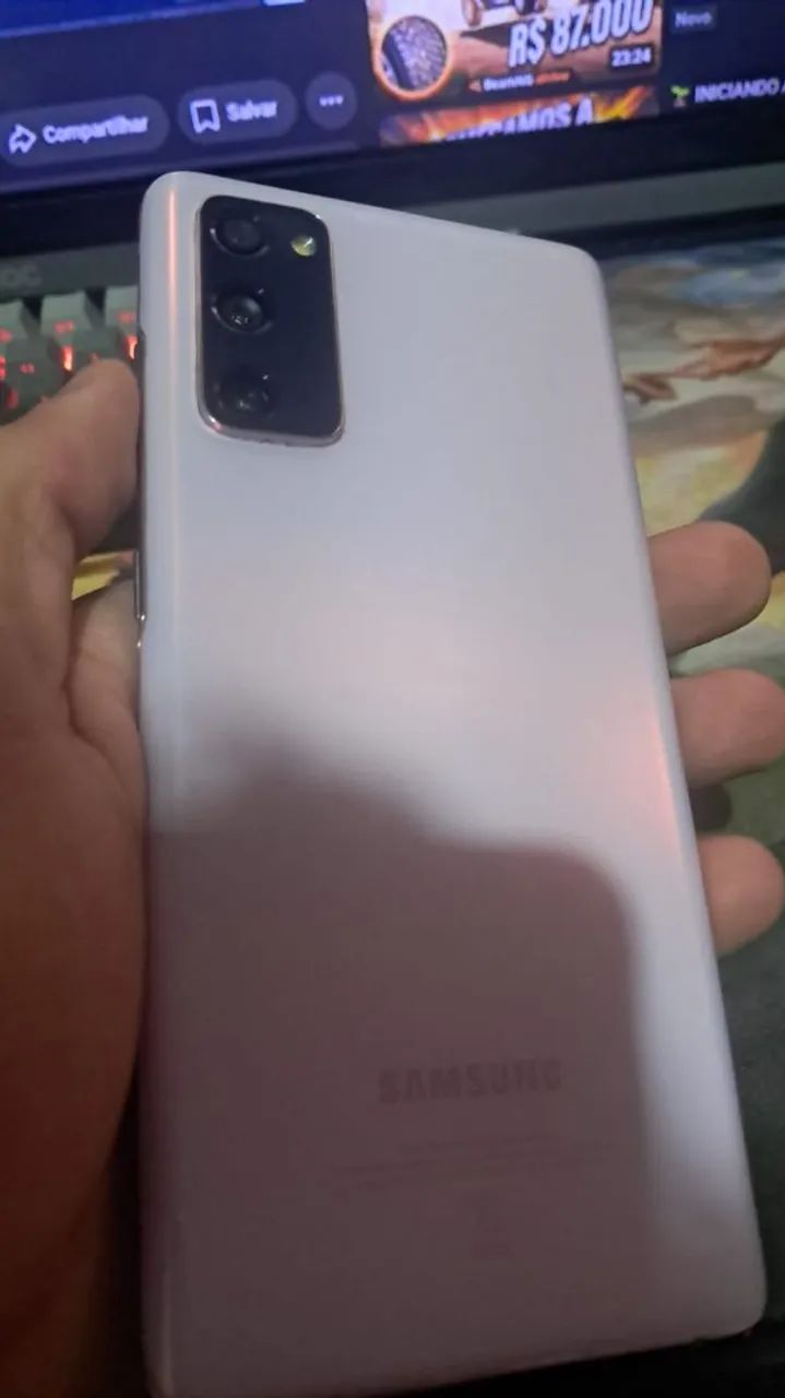 SAMSUNG S20 FE 256GB - Foto 3