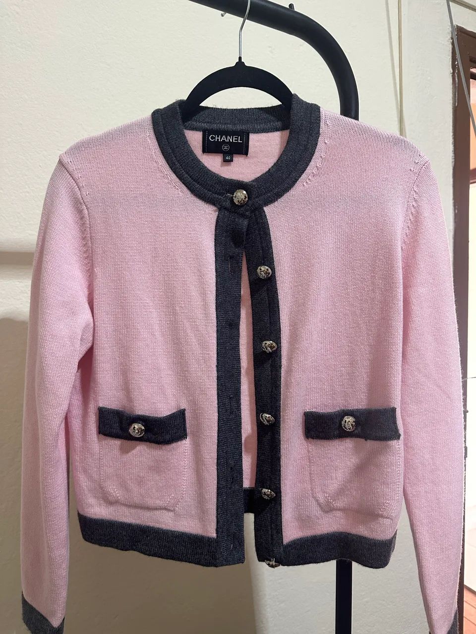 Cardigans e bolsa vintage Chanel - Foto 3