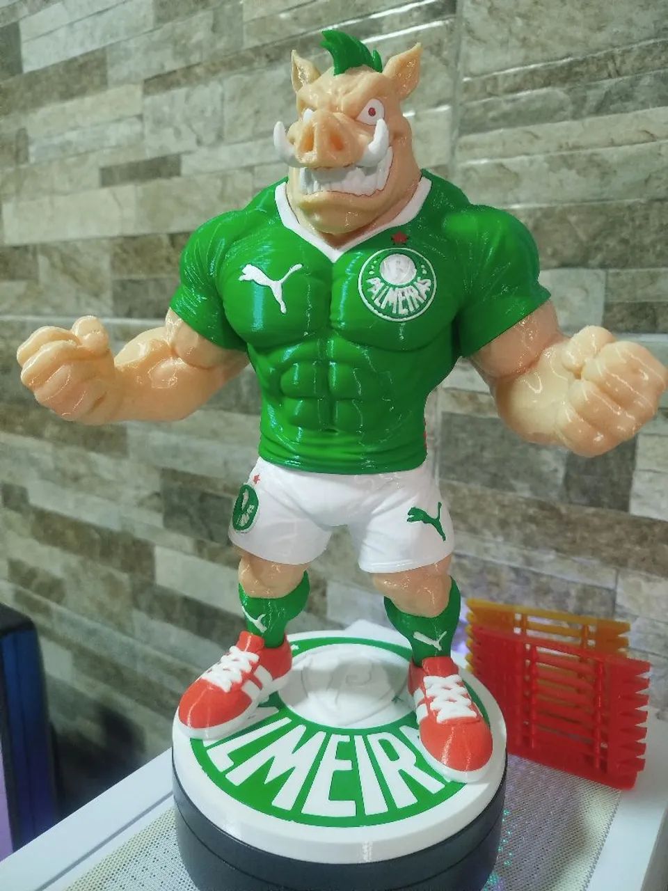 Mascote do Palmeiras Porco 26 cm.chuteira preta, vermelho ou dourada  - Foto 2