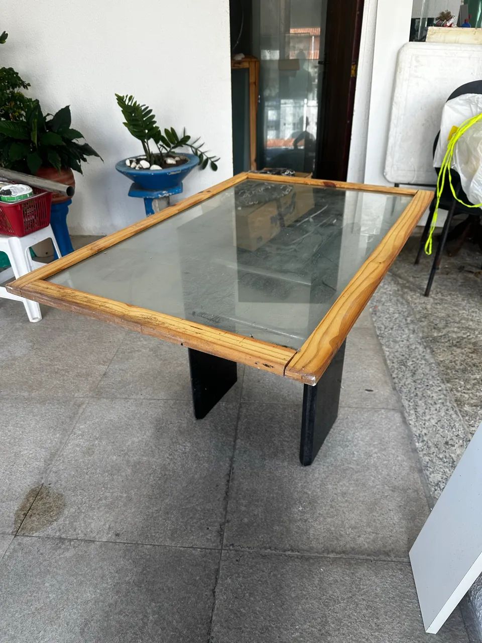 Tampo de Mesa em Vidro com Aro de Madeira