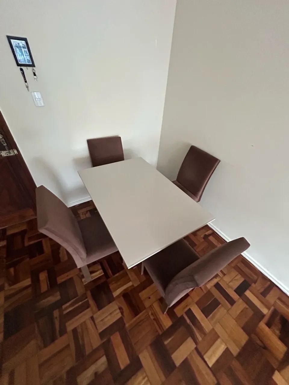 Mesa 4 cadeiras com tampo de vidro  - Foto 3