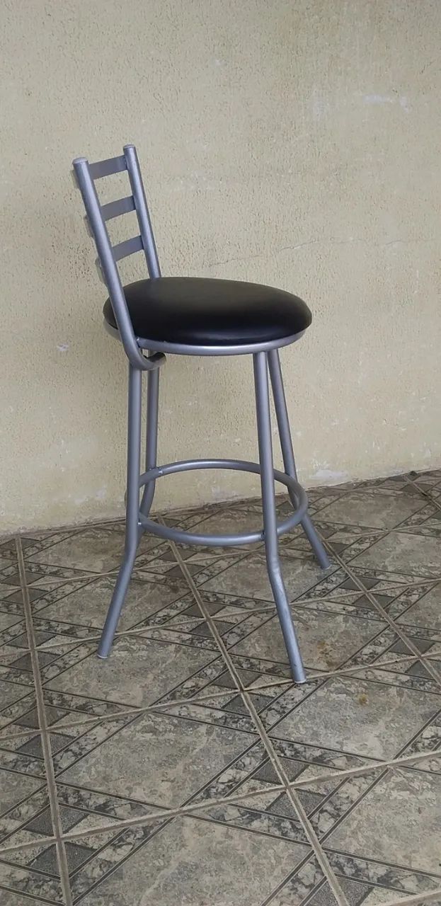 BANQUETA ALTA PRETA