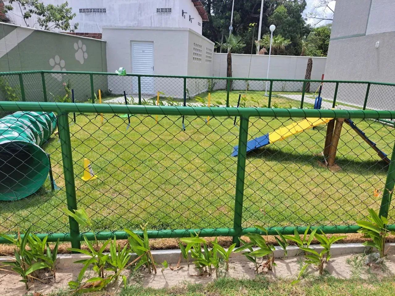 OPORTUNIDADE DE REPASSE NA CAUCAIA COM ÁREA DE LAZER - Foto 2