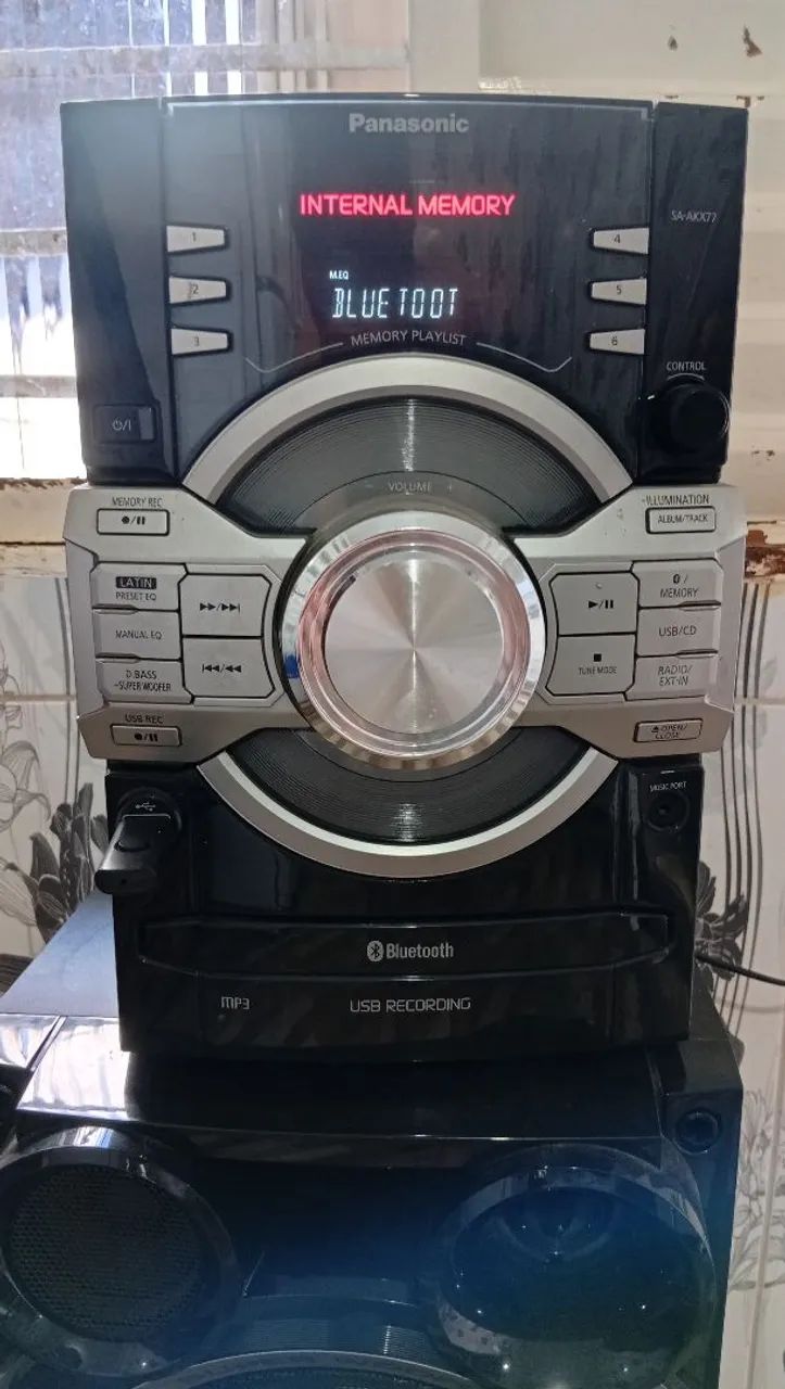 Som Panasonic 1.200 Watts de potência  - Foto 2