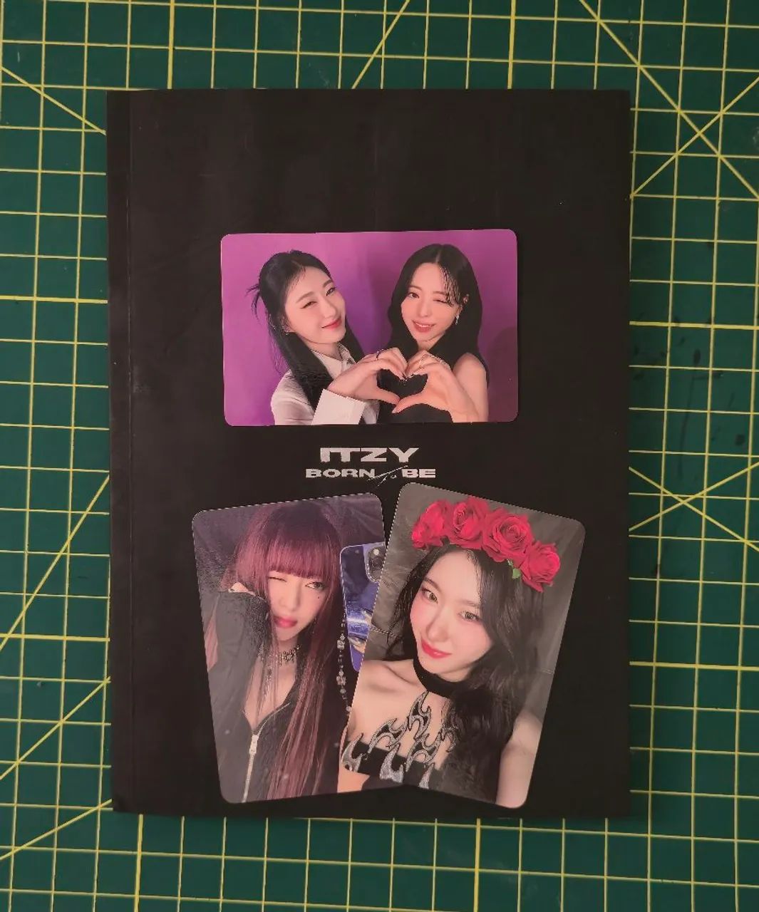 Álbum kpop Born To Be Itzy COMPLETO - Foto 3