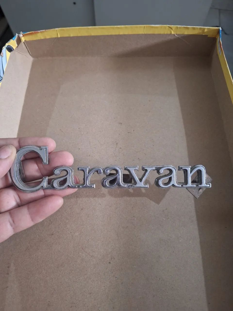 Emblema original Caravan antigo 