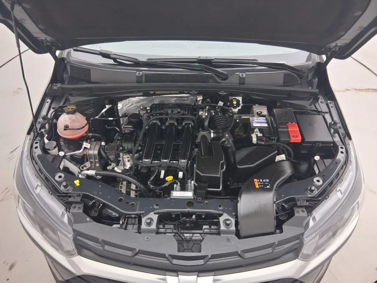Chevrolet Onix Activ 1.4 8V Flex Aut. 4P, foto 10 de 18