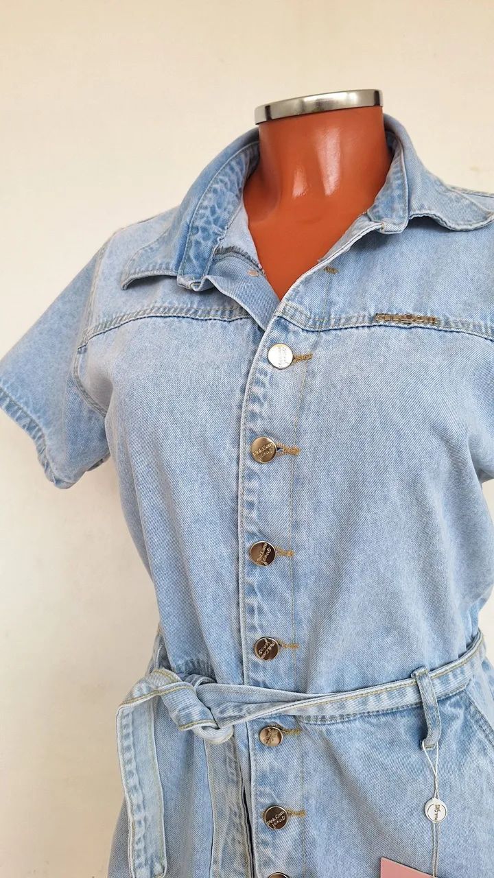 Macacão jeans novo 