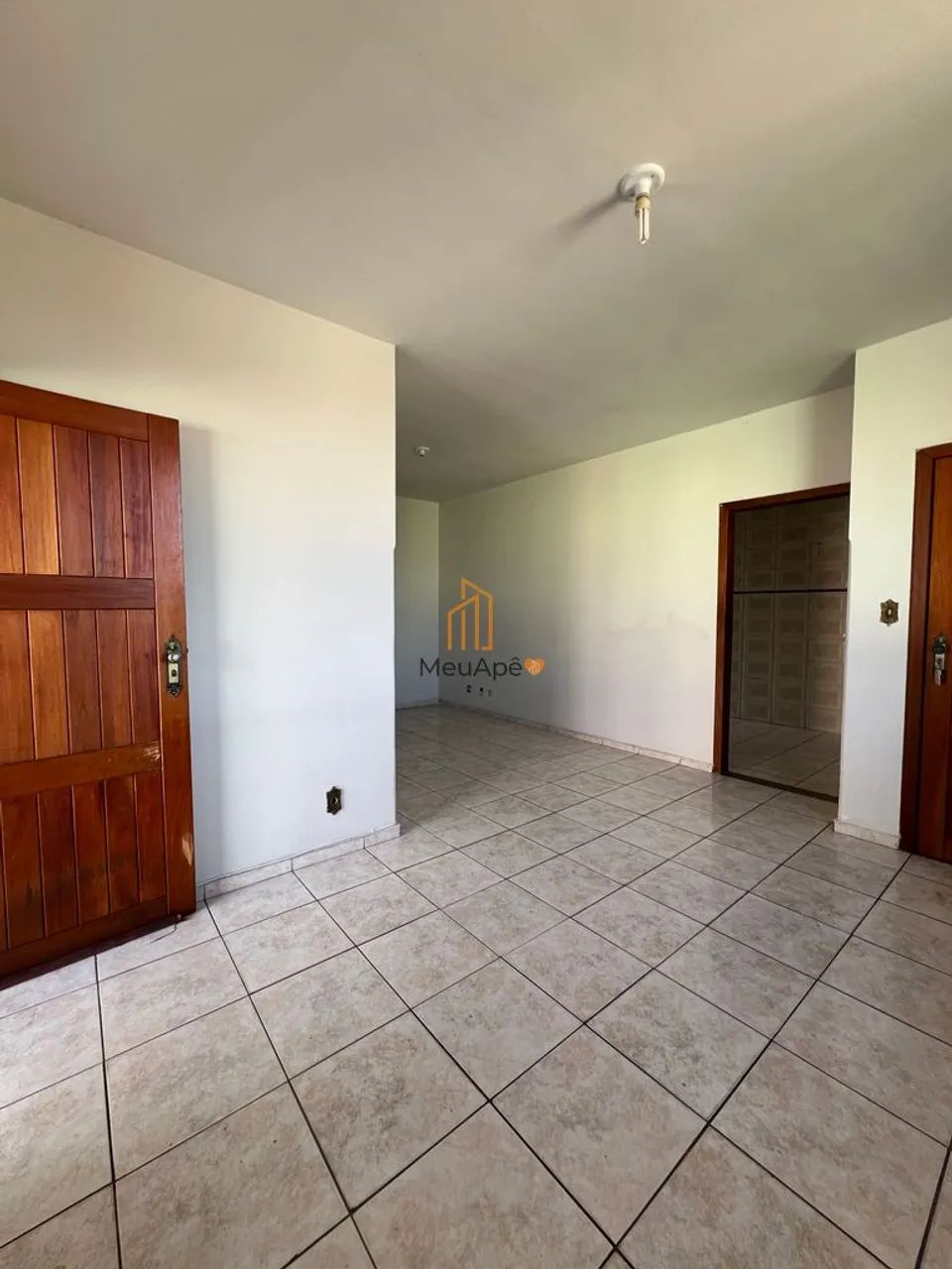 Amplo apartamento de 112m² com suíte e varanda no bairro Coqueiros - Foto 5