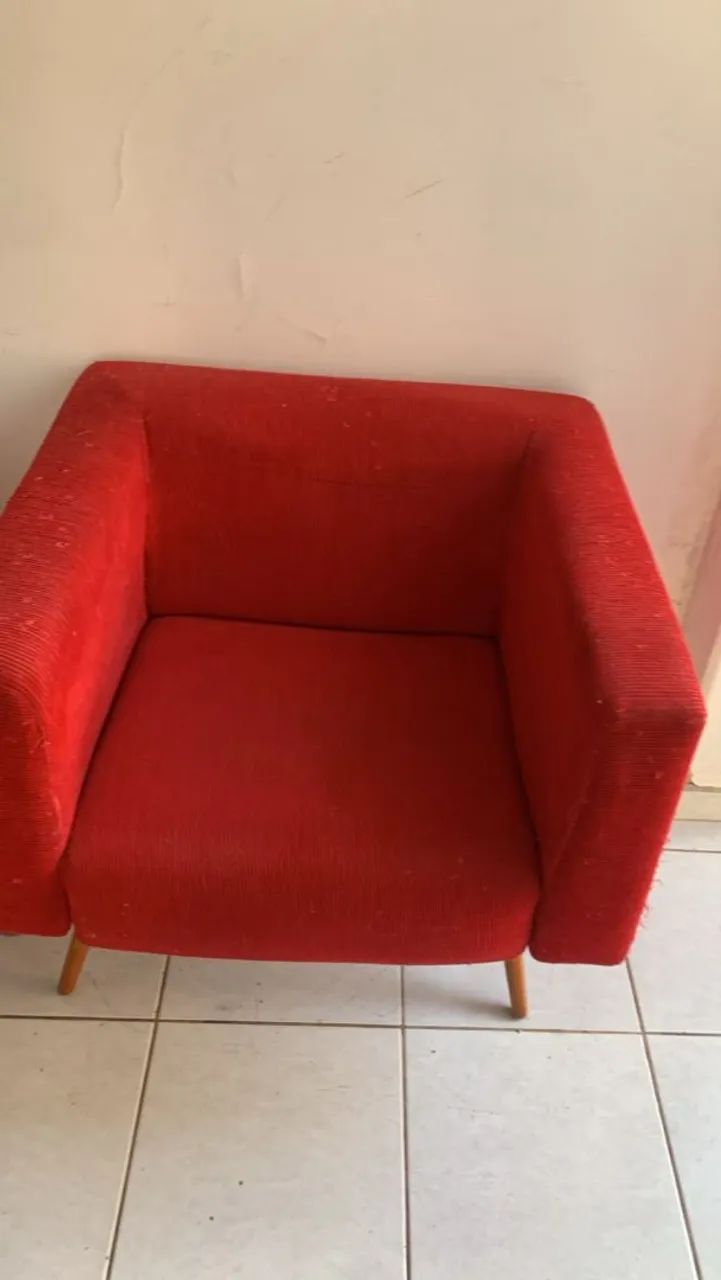 Poltrona em tecido e pés palito  - Foto 5