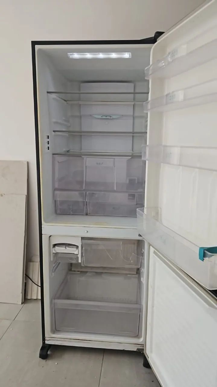 Geladeira Panasonic 423L - Foto 2