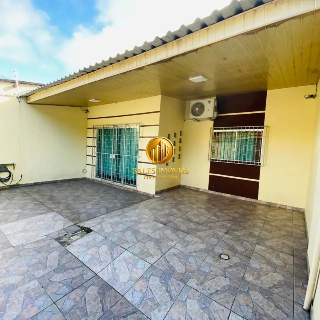 ALUGA-SE / VENDE-SE CASA SEMI MOBILIADA NO NOVO ALEIXO  AVENIDA NATHAN XAVIER
