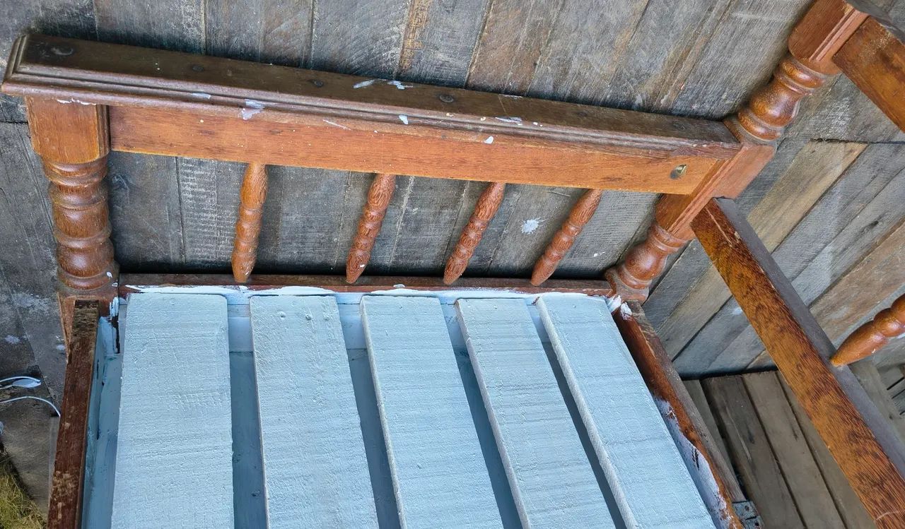 Sofá de madeira 