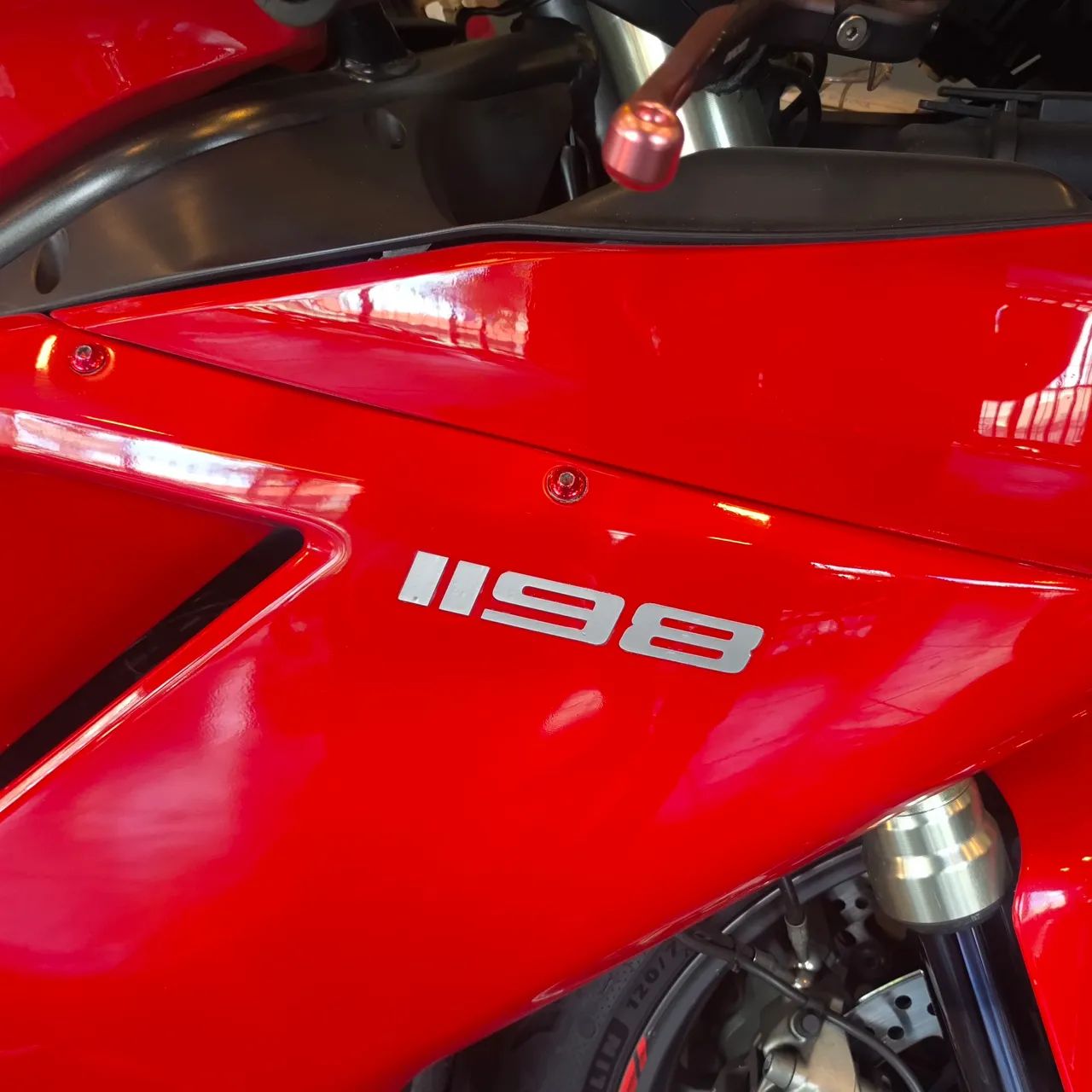 Ducati SBK 1198  - Foto 4