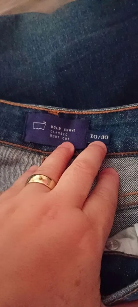Calça jeans feminina  Levi's  - Foto 3