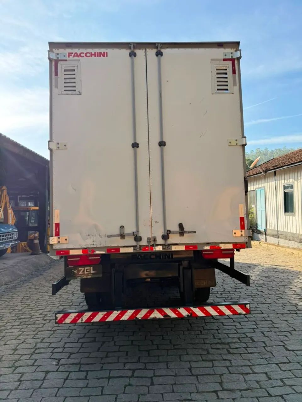 FORD CARGO 1119 TRUCK BAÚ 7,2M - Foto 6