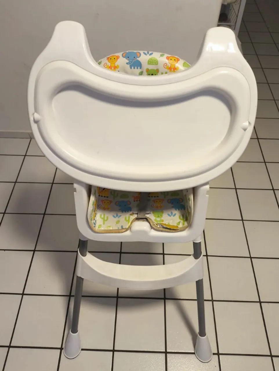 Cadeirinha para refeição com pé elevado - Foto 6