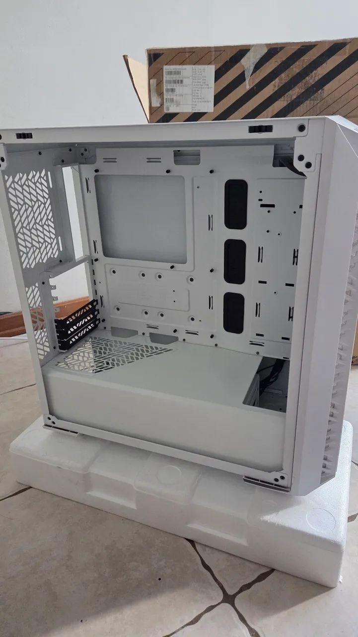 Gabinete Computador Cooler Master Mesh 520 - Foto 4