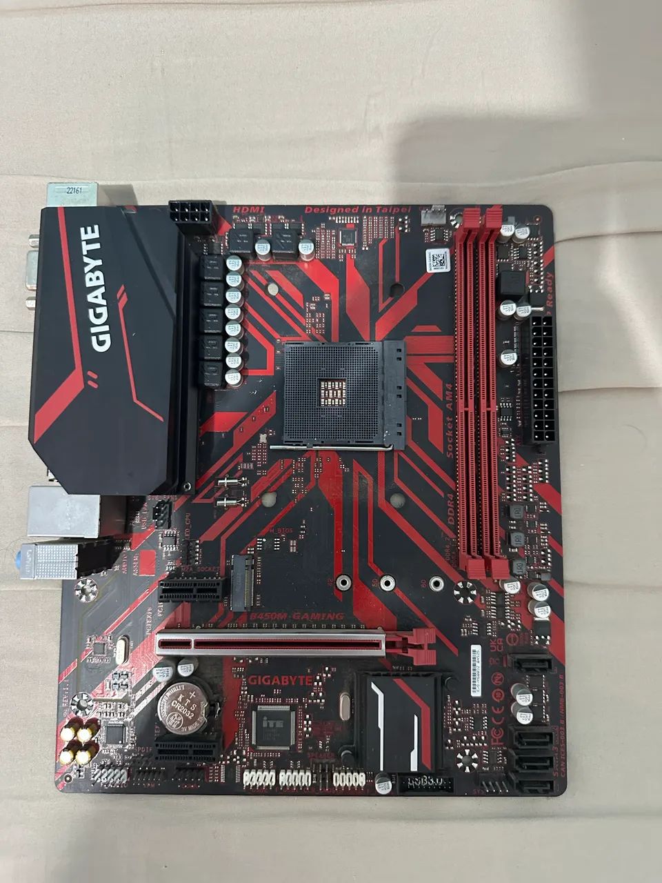 Placa mãe B450M Gigabyte Gaming (NF/GARANTIA) - Foto 3