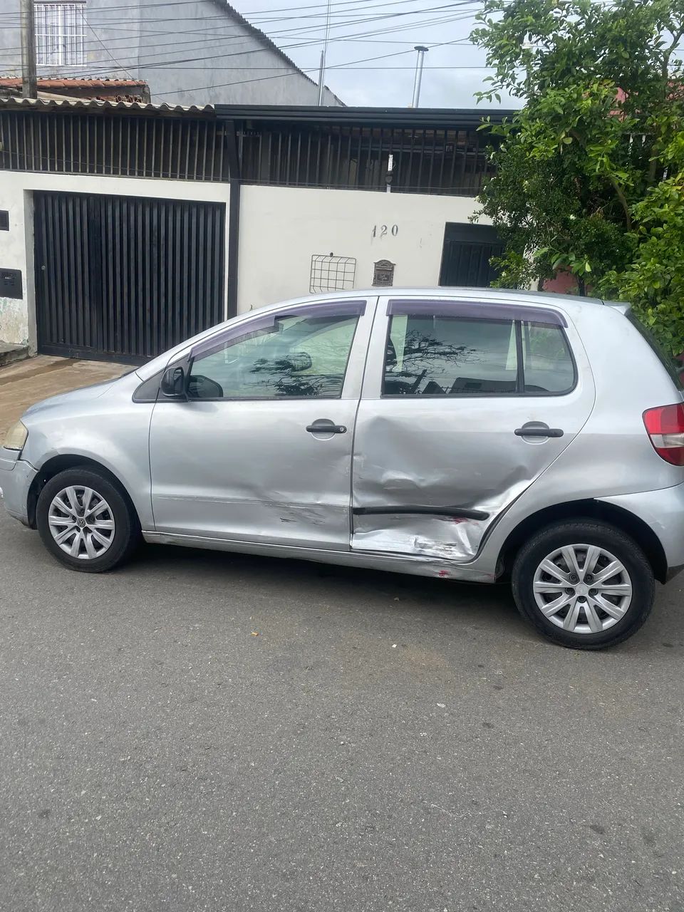 Volkswagen Fox Plus 1.0mi/ 1.0mi Total Flex 8V 3P 2005