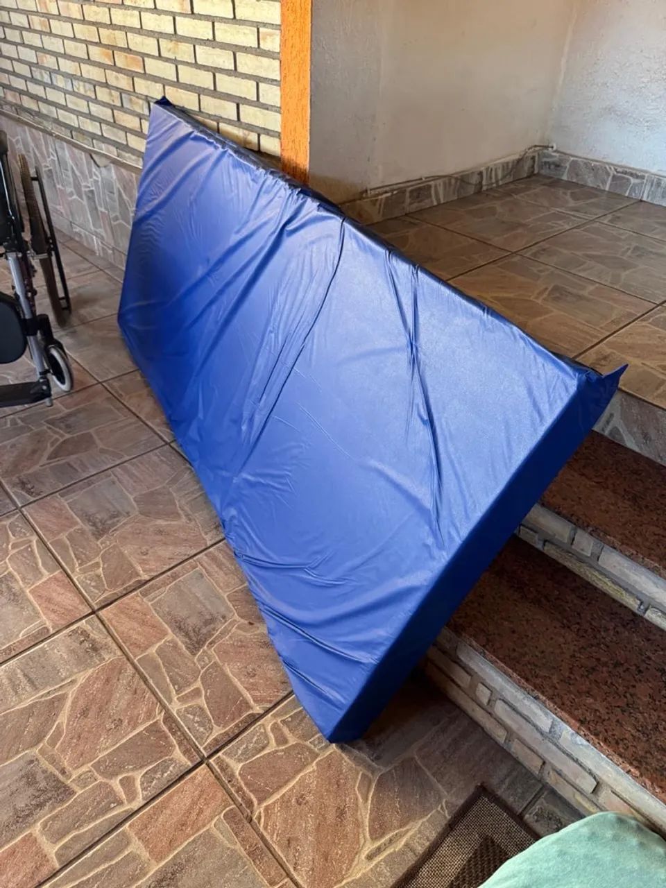 Cama hospitalar + colchão - Foto 4