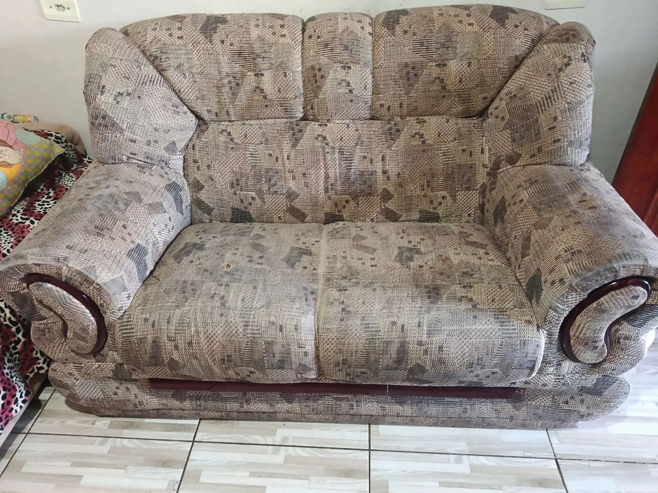 Vendo sofá dois e 3 lugares - Foto 3
