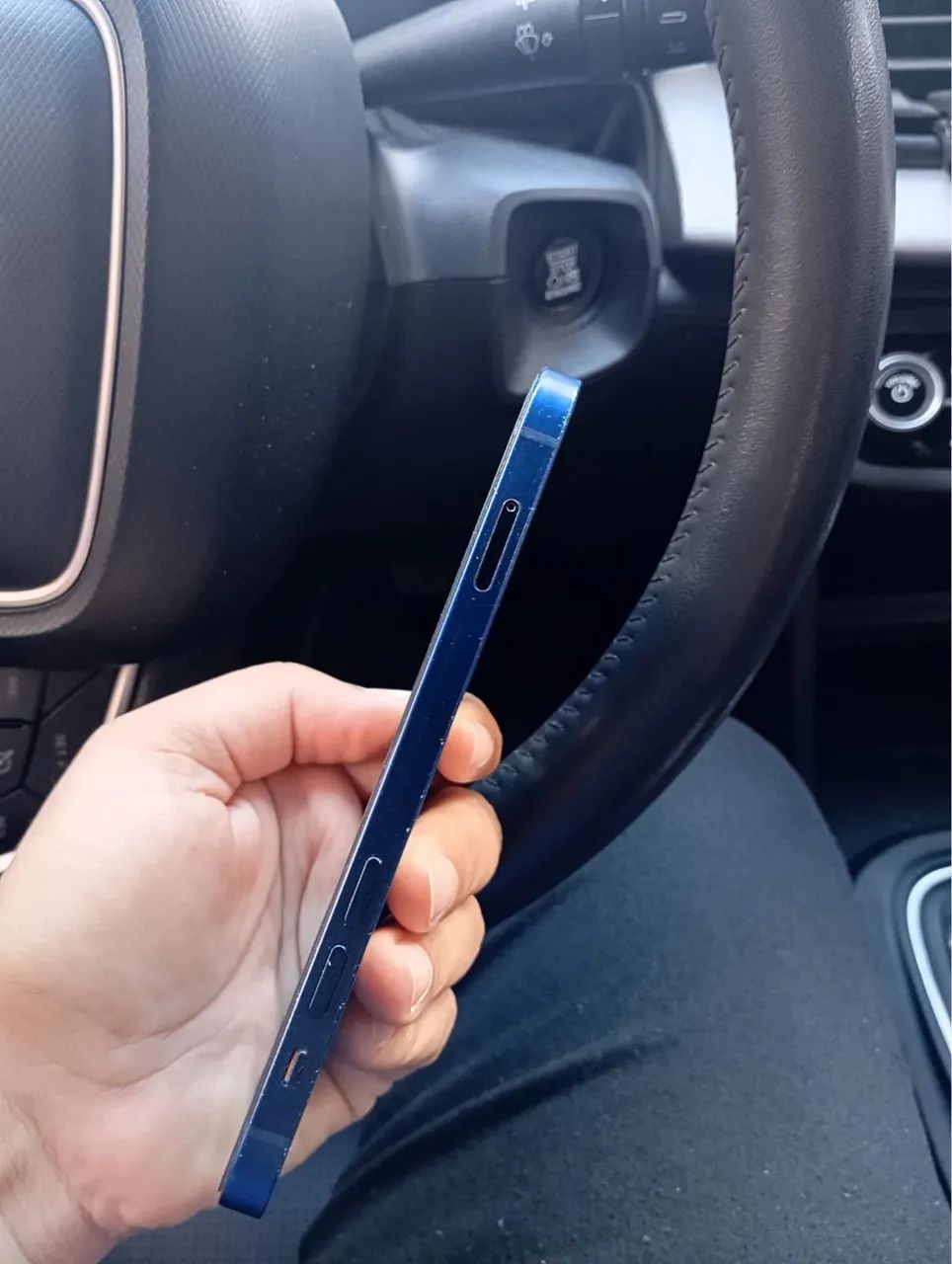 iPhone 12 AZUL  - Foto 2