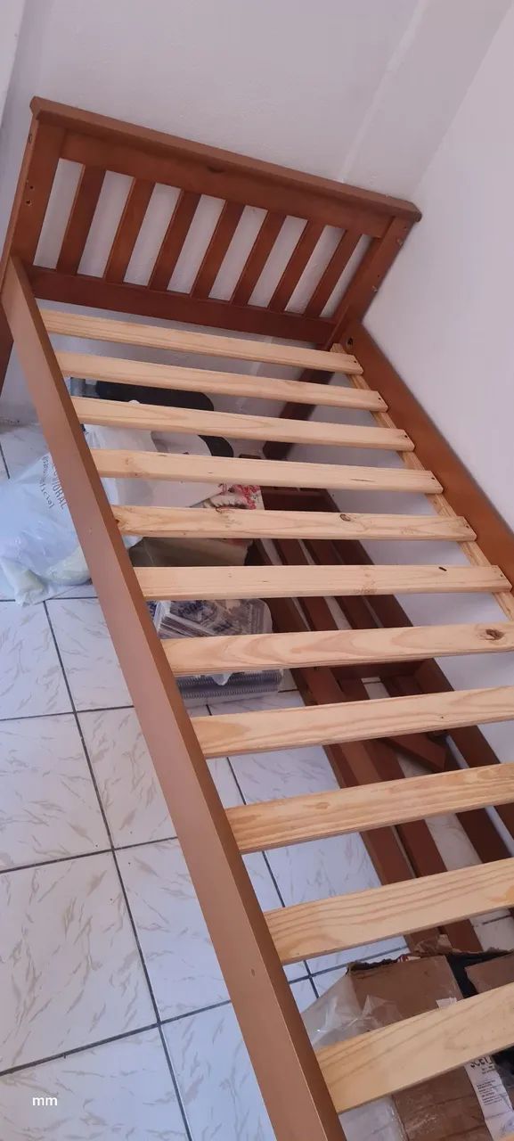 Cama de solteiro madeira maciça. - Foto 2