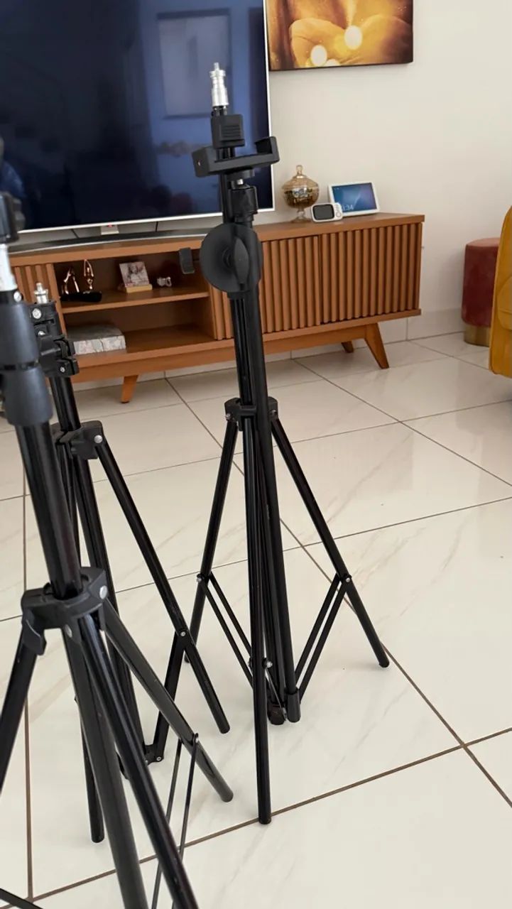 Tripé para celular e câmera  - Foto 2