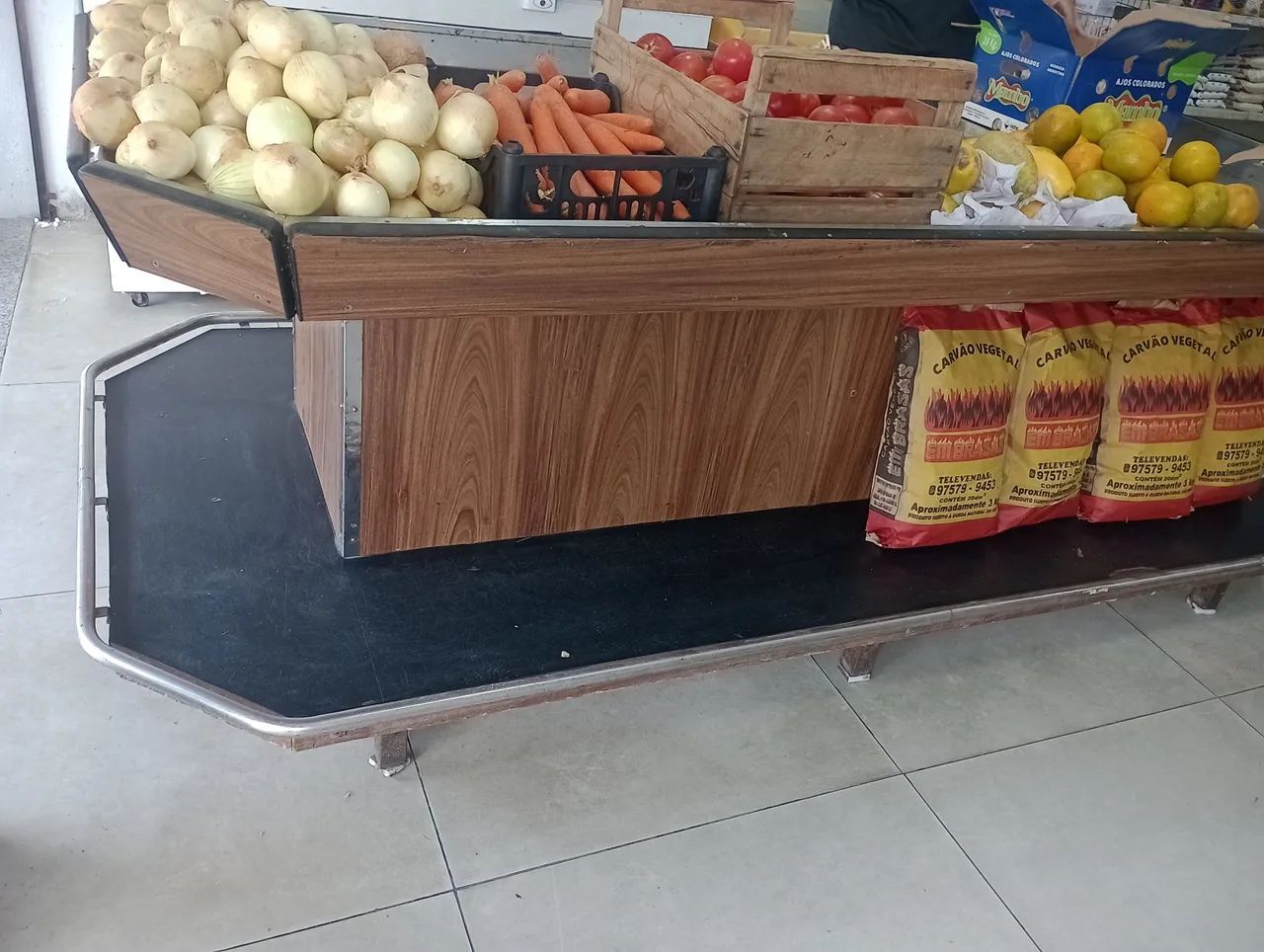 Expositor de legumes e frutas 