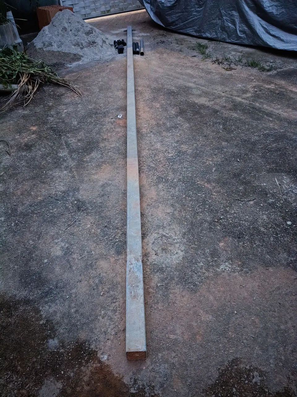 Poste, Eletrodutos e bengalas.