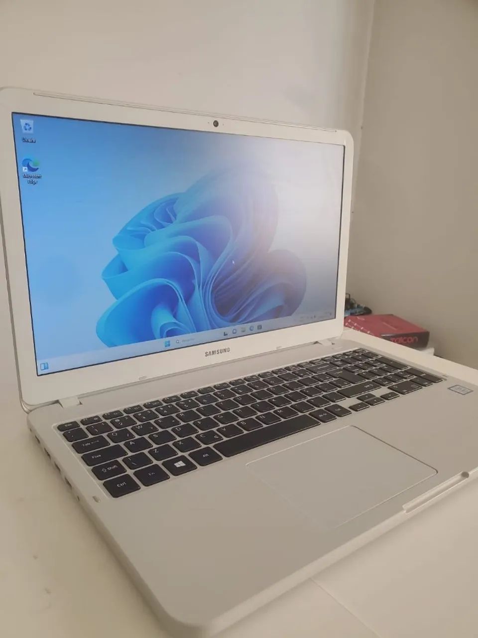 Notebook Samsung core i3 setima geração com ssd - Foto 2