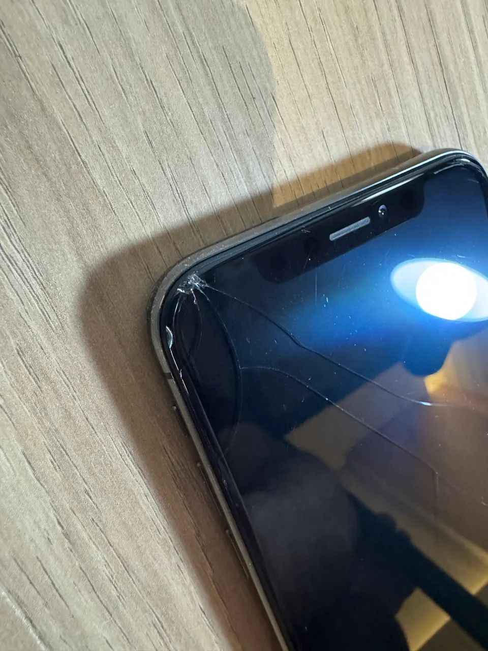 iPhone X Trincado, mas 100% funcionando  - Foto 3