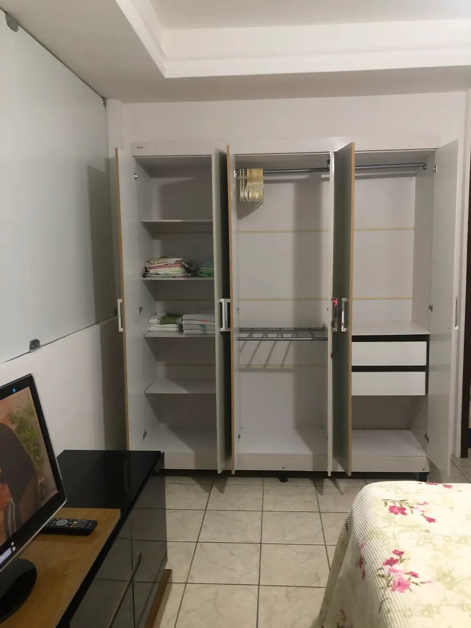 KITNET MOBILIADO COM TUDO INCLUSO - Foto 4