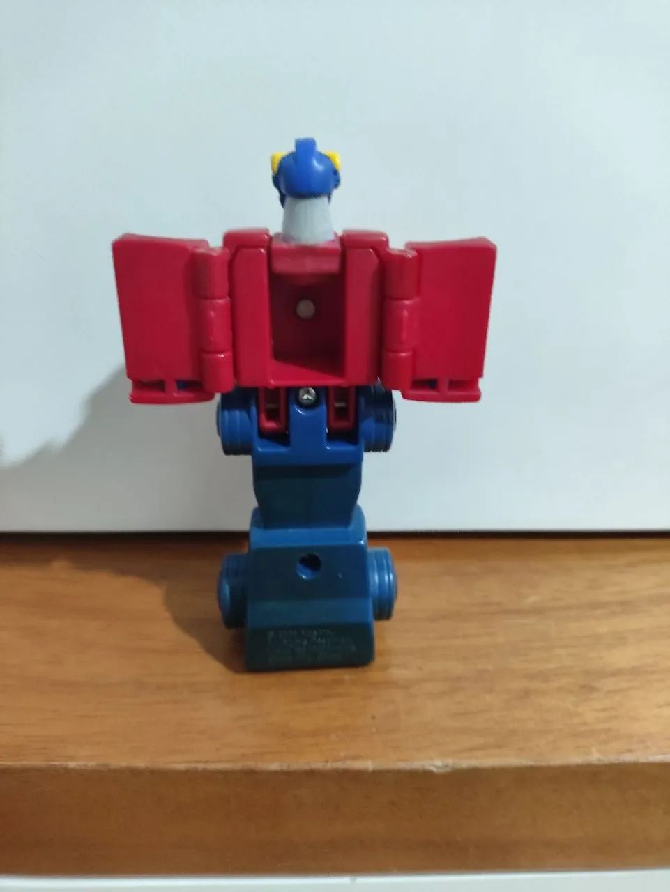 Miniatura boneco Transformers Optimus prime 2008 MC Donald's hasbro  - Foto 4