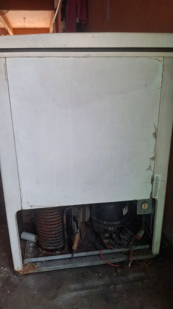 Vende-se freezer com defeito. - Foto 4