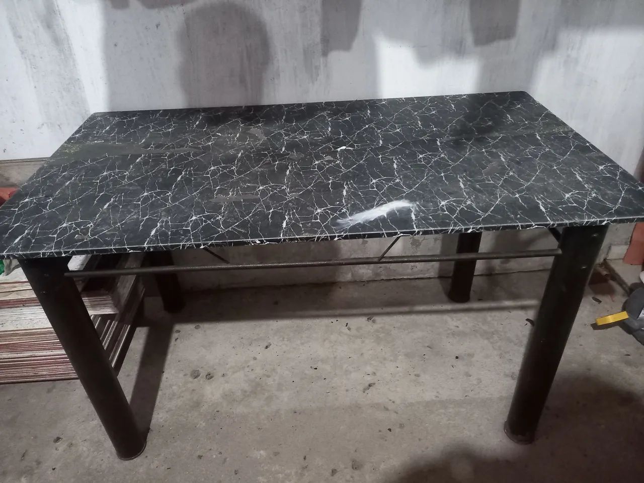 Vendo mesa 6 cadeiras de 1,38mm por 75 