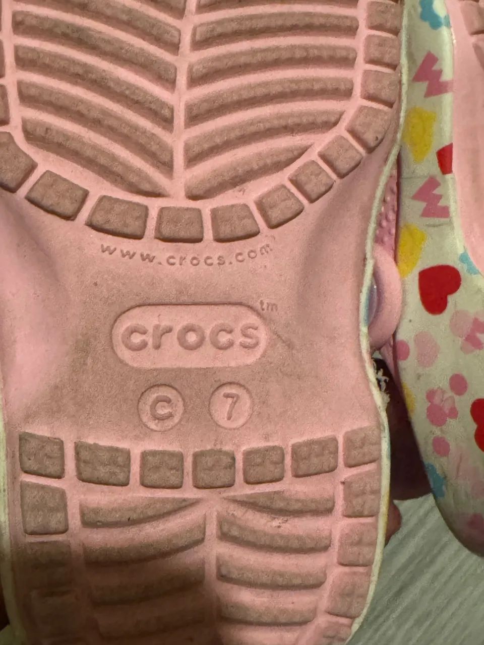 Crocs da Minie semi nova - Foto 3