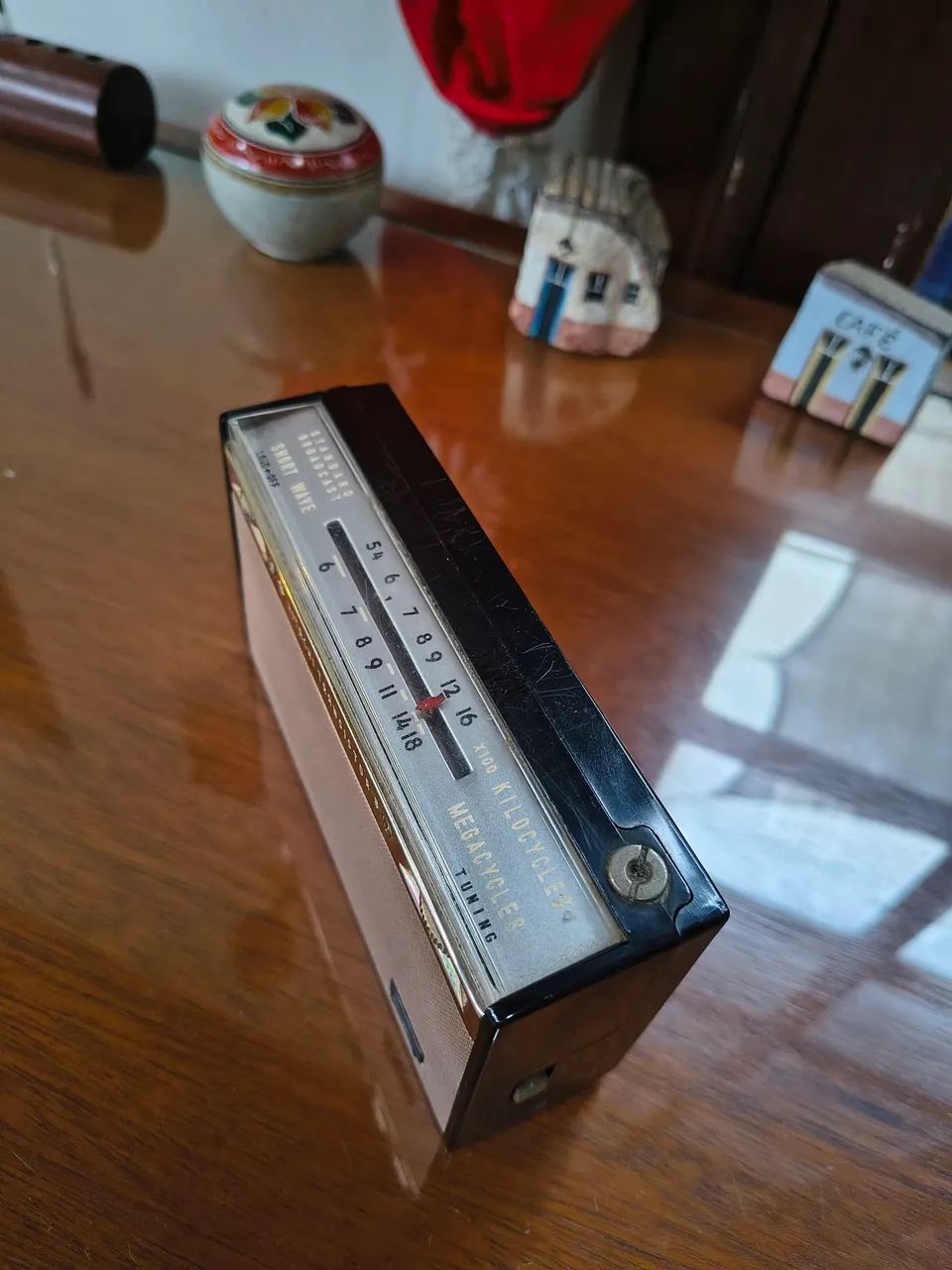 Rádio Portátil Vintage Hitachi Transistor 8 WH-822H - Foto 2